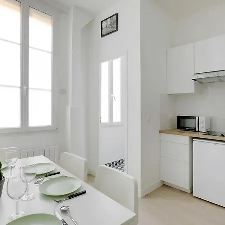 Magnifique 1br/4p - Guy Moquet / Brochant Apartman Párizs