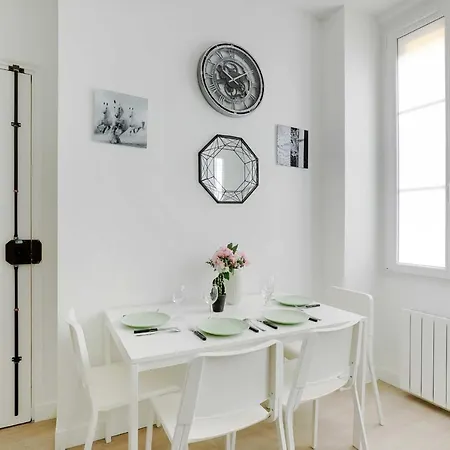 Apartman Magnifique 1br/4p - Guy Moquet / Brochant Párizs
